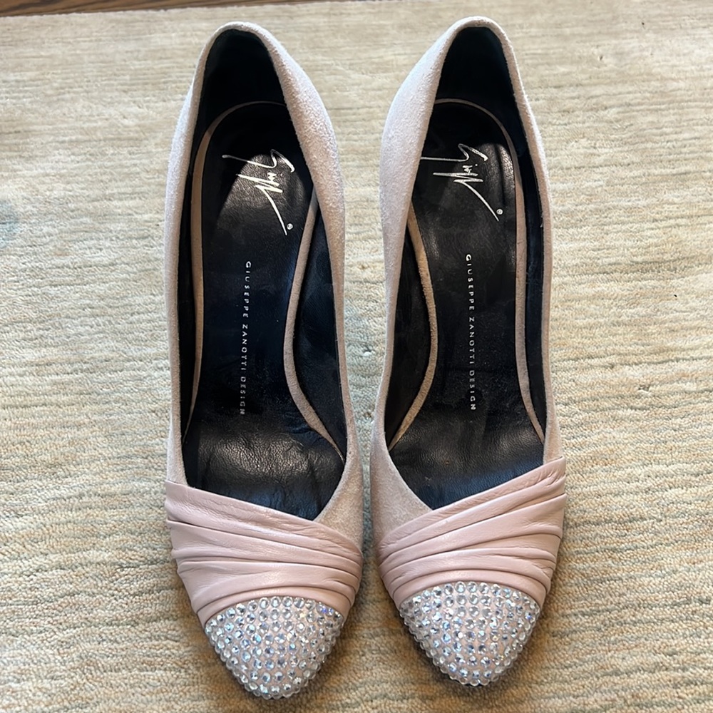 Giuseppe Zanotti blush suede leather and crystal pumps - size 39